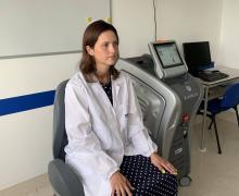 Некоторые участники теоретико-практических интенсивных курсов, индивидуально или в очень небольших группах, на электромагнитной кафедре д-ра Арнода