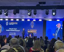 Alcune immagini della relazione che ho tenuto durante i lavori del 4 congresso mondiale di Ginecologia estetica e rigenerativa, svoltosi nei giorni 6-7 giugno a Rio De Janeiro in Brasile, e al quale hanno partecipato più di 1000 ospiti provenienti da tutto il mondo. Un bellissimo modo di festeggiare il compleanno, grazie anche alla calorosa accoglienza degli amici brasiliani ed al grande apprezzamento ricevuto per la mia presentazione, in cui ho esposto gli innumerevoli vantaggi che offre oggi il trattamento laser MonnaLisa Touch per numerose indicazioni patologiche.