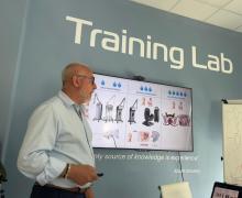 Le immagini della giornata di Formazione ed Aggiornamento teorico-pratica (“4° GYN LAB SURGICAL”) sulla chirurgia colposcopica laser CO2 scanner assistita e sul trattamento funzionale del basso tratto genitale inferiore (Laser CO2 e TOP FMS), con prove pratiche di chirurgia colposcopica scanner assistita su simulatori, svoltasi il giorno 27.06.2025 presso il Deka Academy di Firenze, e rivolto ad un gruppo di colleghi Ginecologi provenienti da Calabria, Puglia e Campania.