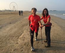 18.10.2014 Nel pomeriggio, dopo il meeting, gli istruttori di Nordic Walking Monica Deiana e Stefano Fazion eseguono a Rimini una dimostrazione in riva al mare