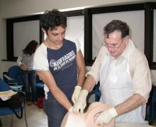 17.05.2009 Alcuni momenti del corso teorico-pratico sull'utilizzo della ventosa ostetrica da parte del Prof. Aldo Vacca in caso di emergenza in sala parto