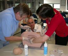 17.05.2009 Alcuni momenti del corso teorico-pratico sull'utilizzo della ventosa ostetrica da parte del Prof. Aldo Vacca in caso di emergenza in sala parto