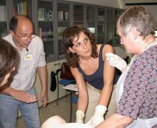 17.05.2009 Alcuni momenti del corso teorico-pratico sull'utilizzo della ventosa ostetrica da parte del Prof. Aldo Vacca in caso di emergenza in sala parto